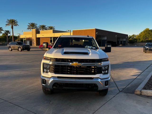 2024 Chevrolet Silverado 3500HD LT photo 3