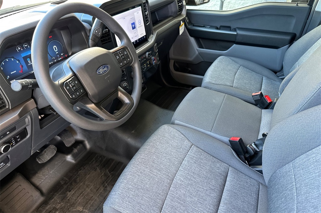 2025 Ford F-150 XL photo 10