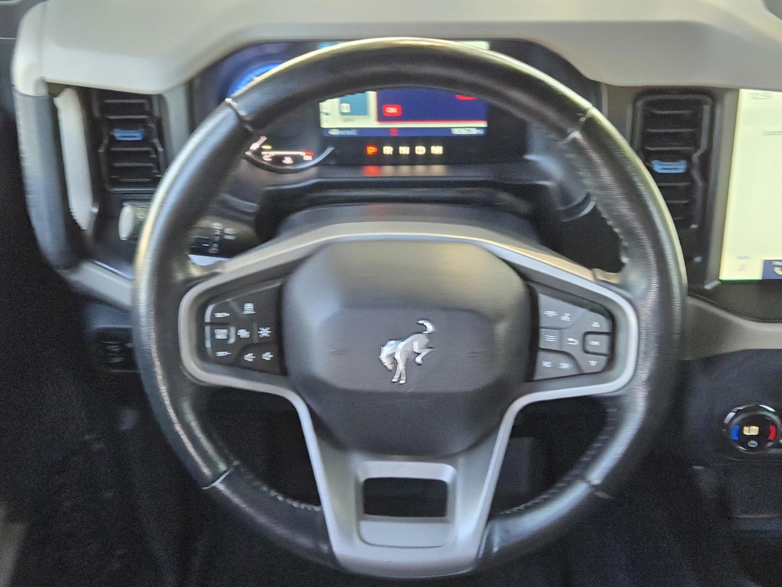 2023 Ford Bronco Wildtrak photo 13