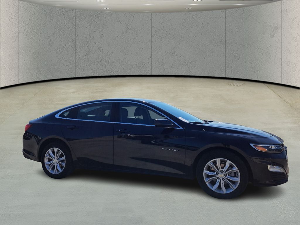 2024 Chevrolet Malibu 1LT photo 3