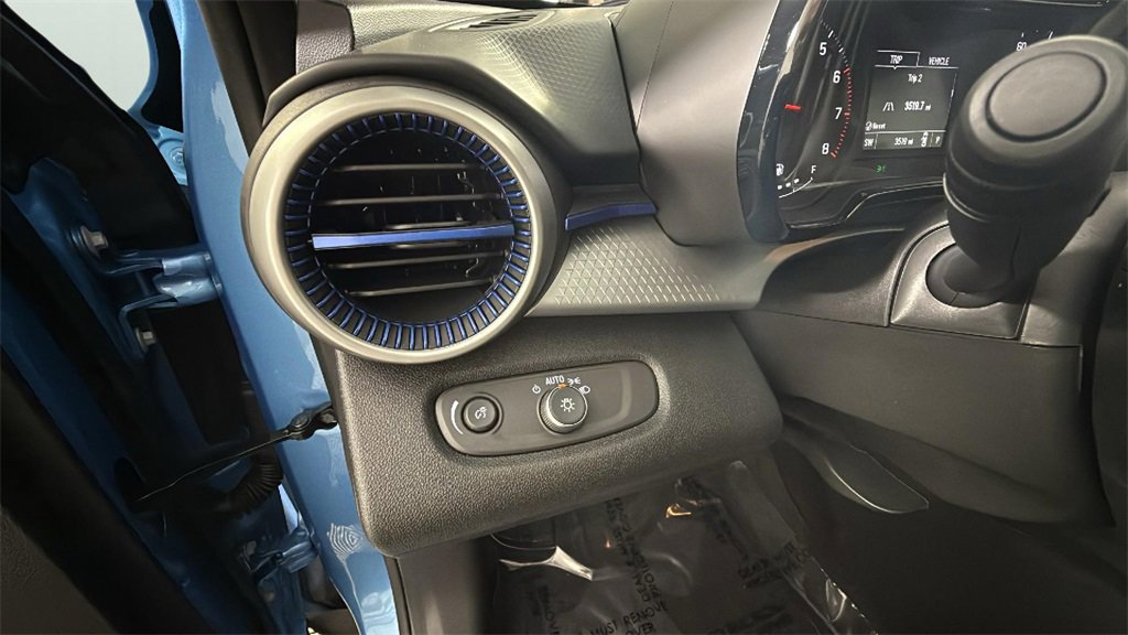 2025 Chevrolet Trax LS photo 23