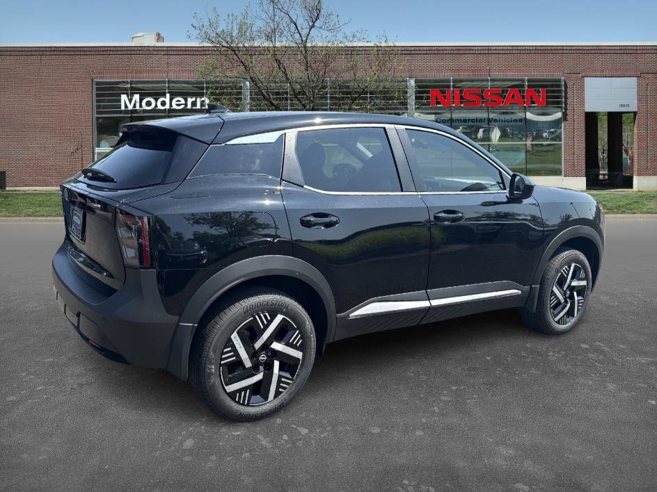 2025 Nissan Kicks SV photo 4