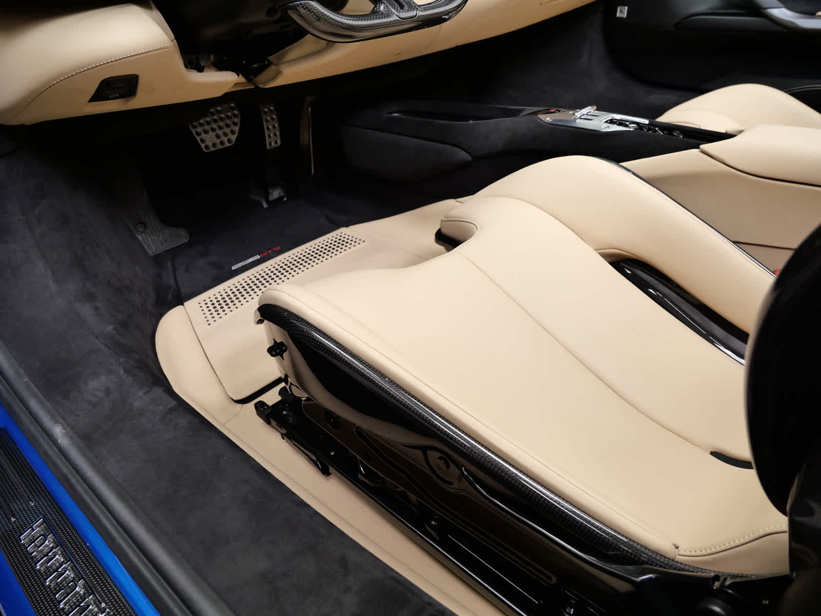 2023 Ferrari 296 GTS photo 23
