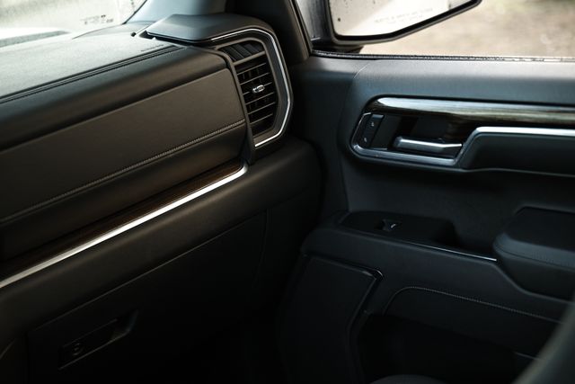 2024 Gmc Sierra 1500 Elevation photo 26