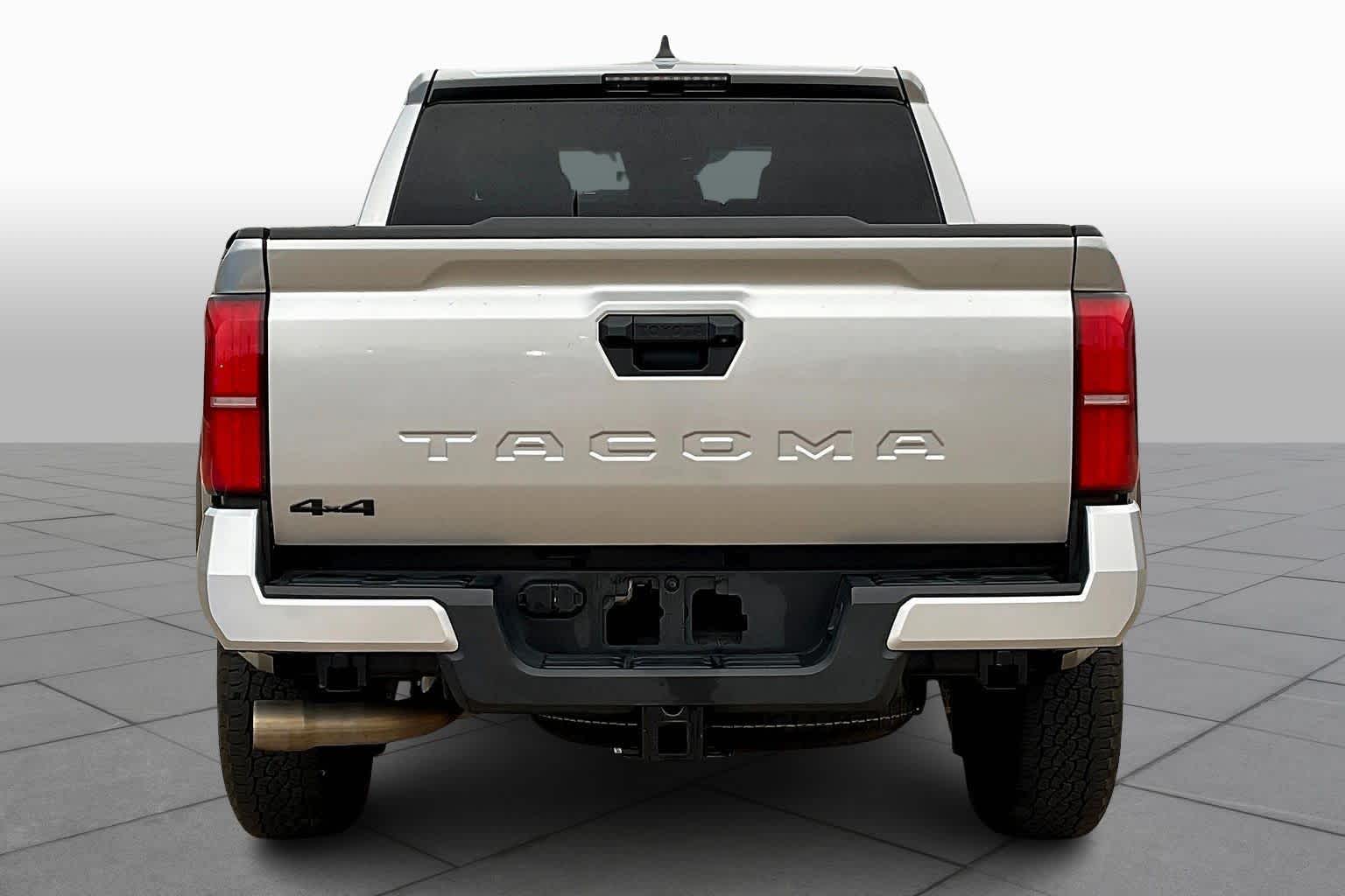 2024 Toyota Tacoma TRD photo 4