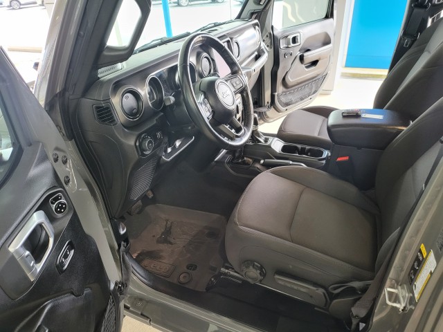 2023 Jeep Wrangler Willys photo 4