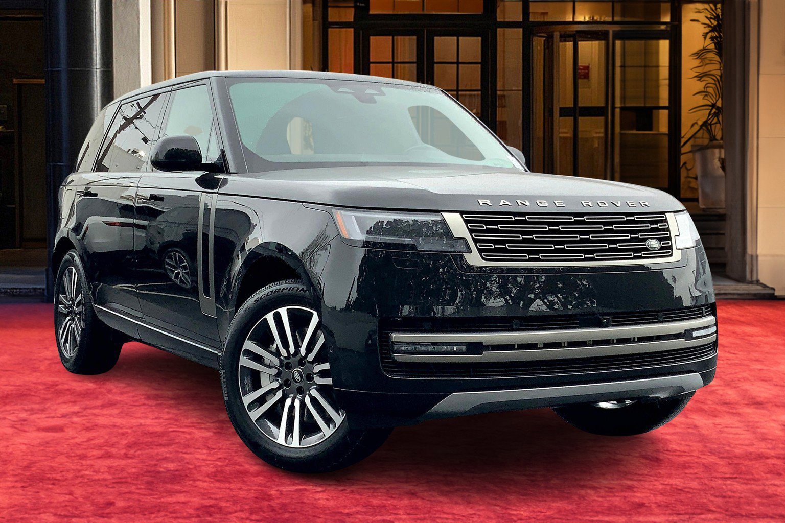 2025 Land Rover Range Rover SE photo 11