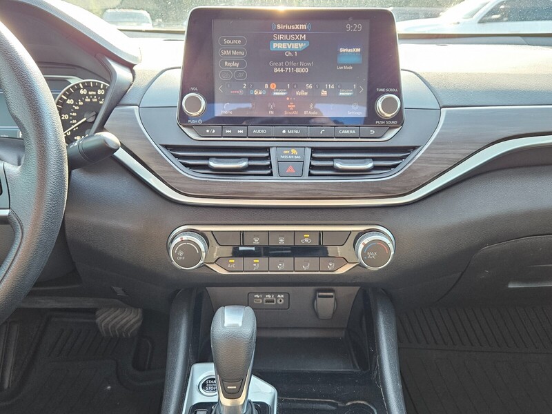 2024 Nissan Altima 2.5 SV photo 9
