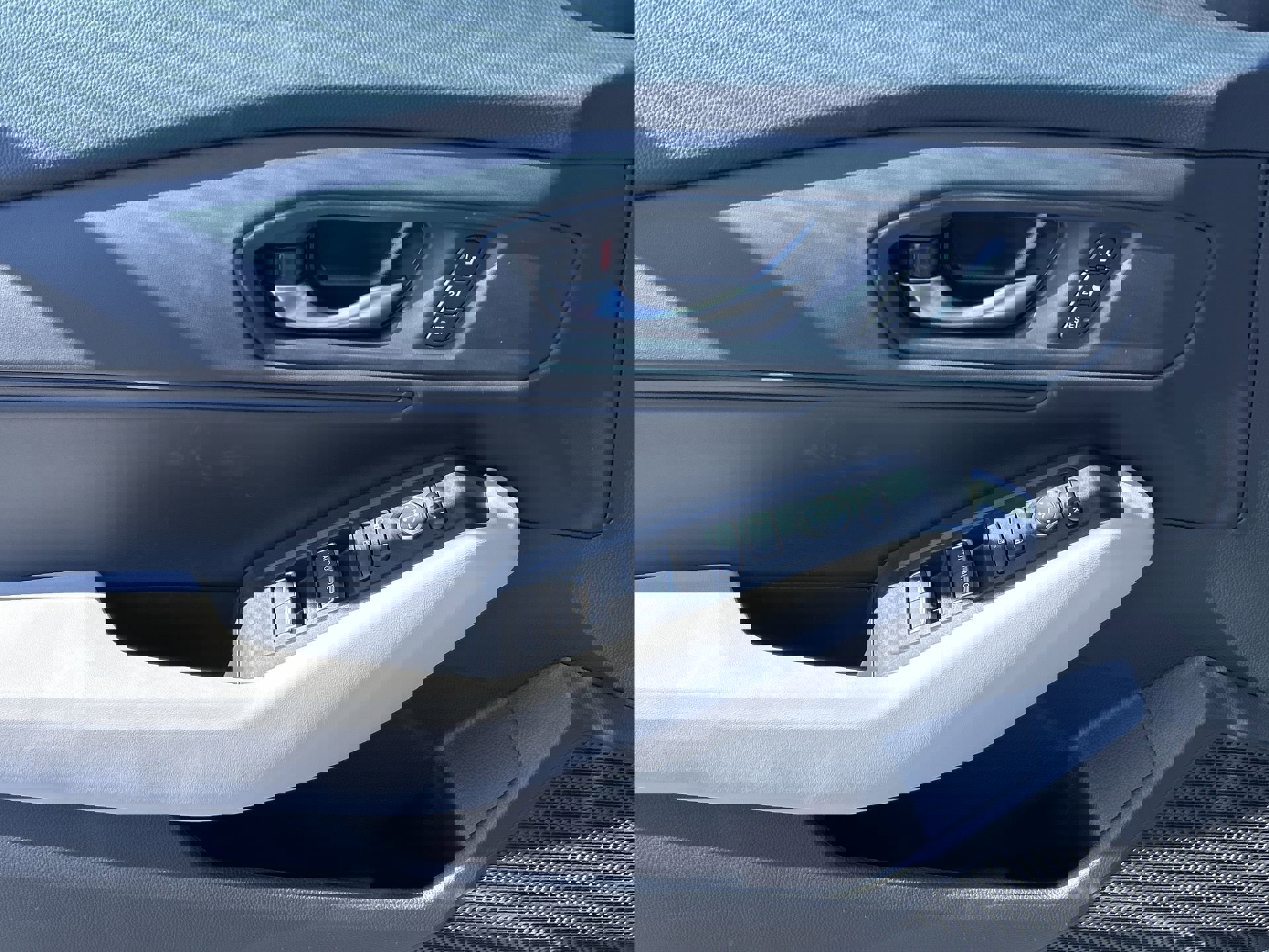 2025 Honda Accord Hybrid EX-L photo 13