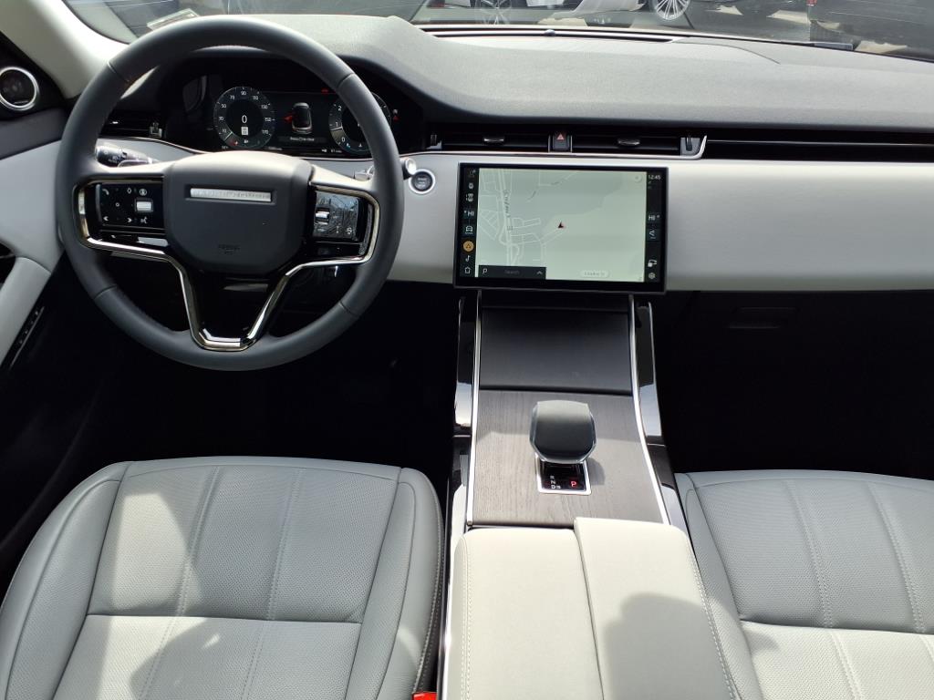 2025 Land Rover Range Rover Evoque S photo 4