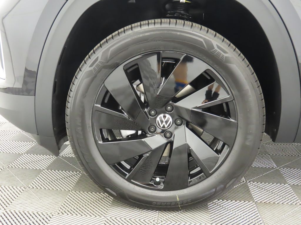 2026 Volkswagen Atlas SE Technology photo 30