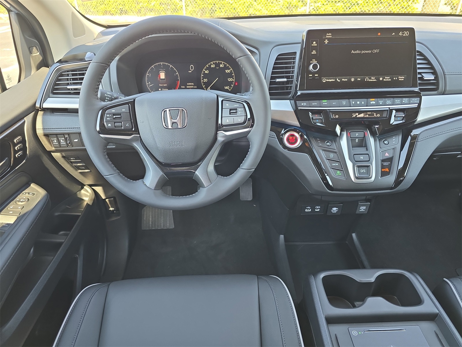2026 Honda Odyssey Touring photo 11