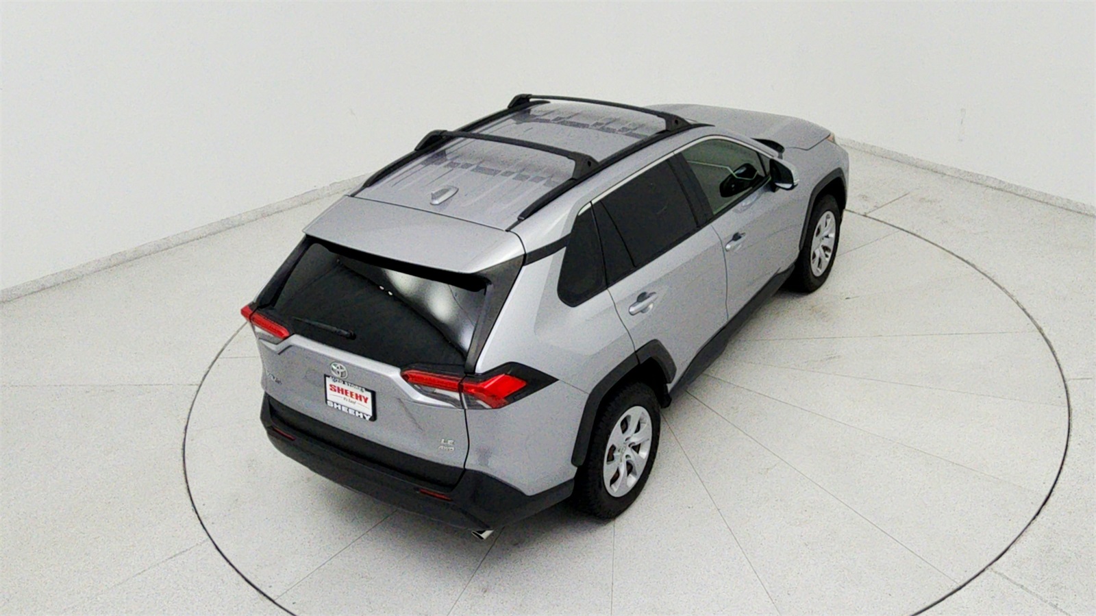 2019 Toyota RAV4 LE photo 17