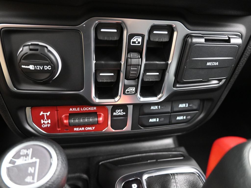2025 Jeep Gladiator Willys photo 15