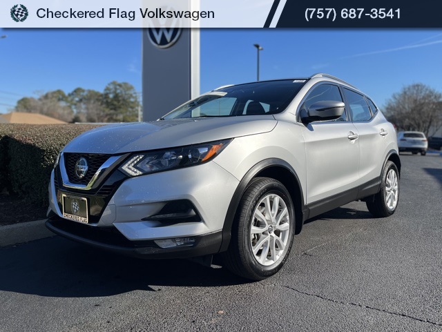 2021 Nissan Rogue Sport SV's photo