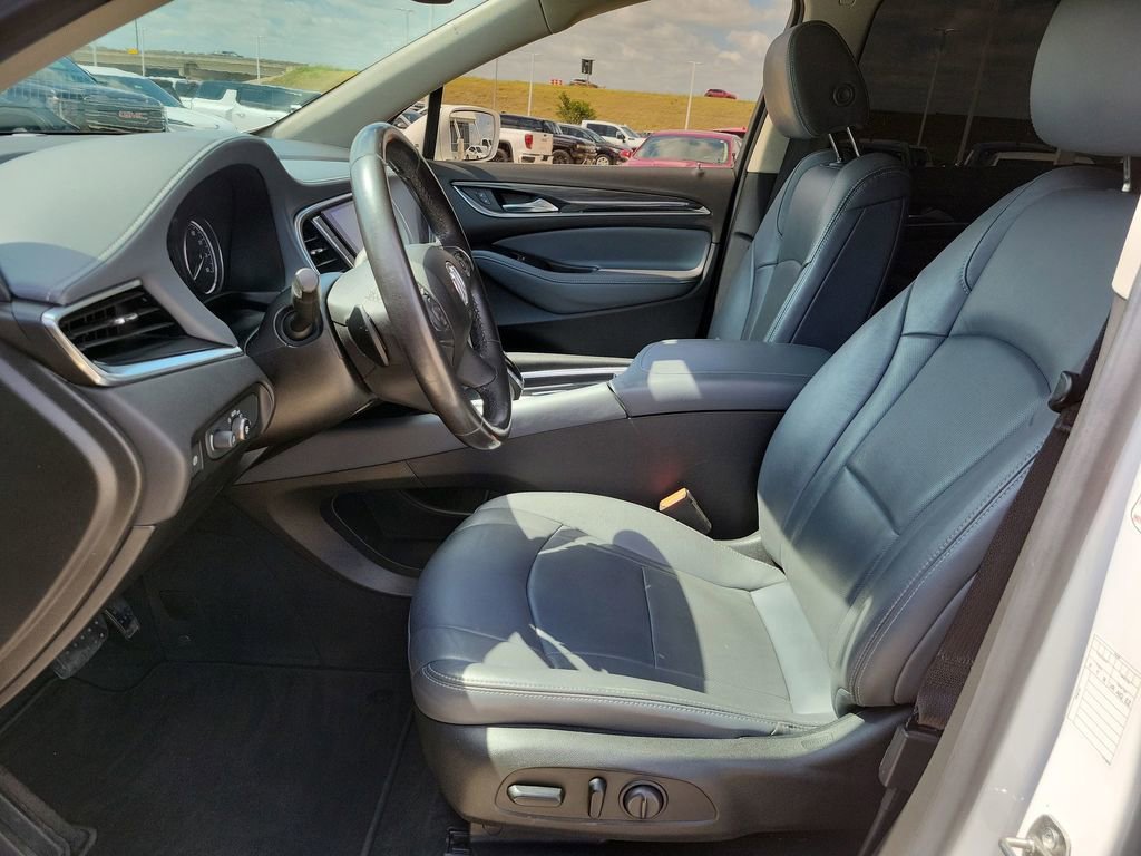 2020 Buick Enclave Essence photo 17