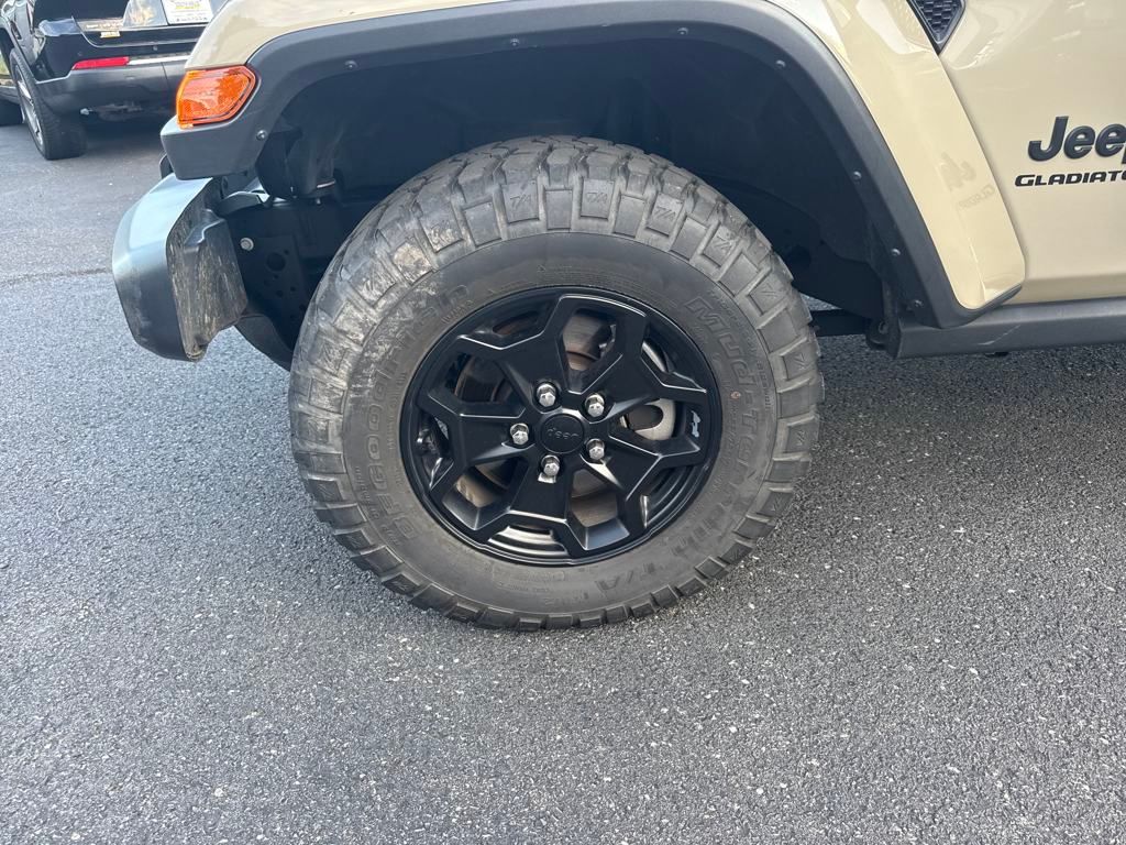2022 Jeep Gladiator Sport photo 21