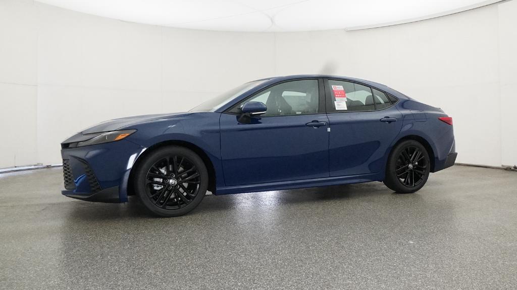 2025 Toyota Camry SE photo 8