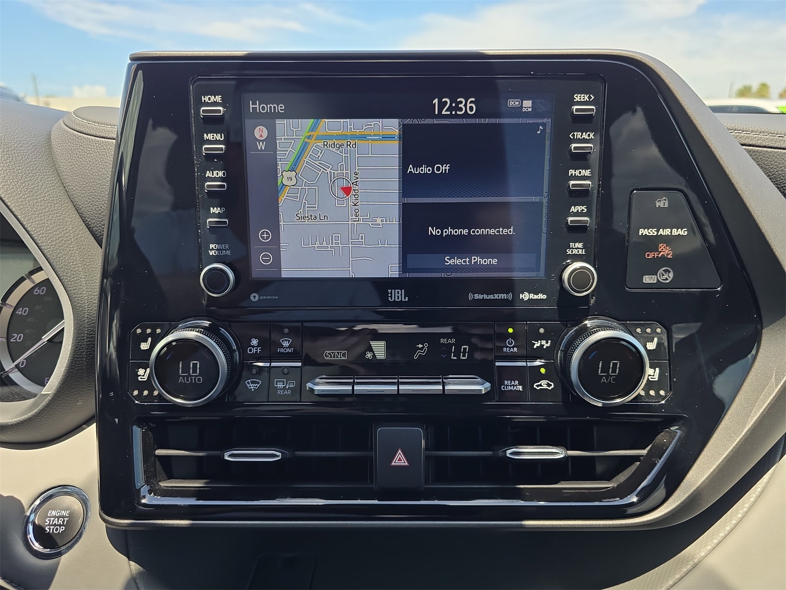 2022 Toyota Highlander Limited photo 16