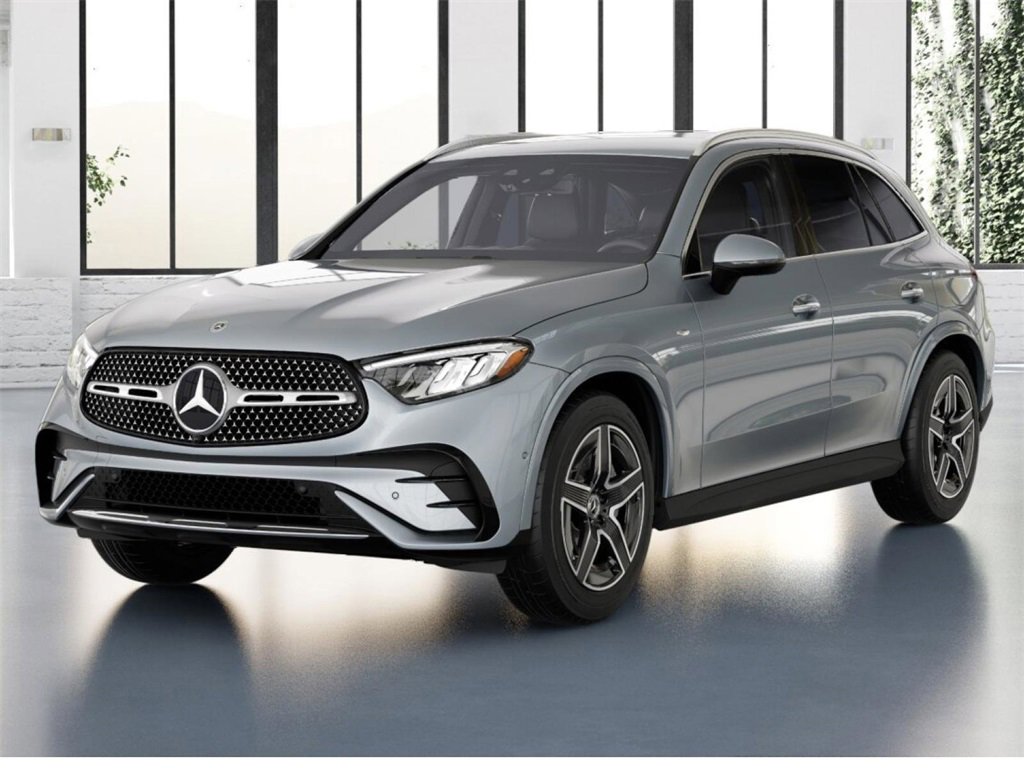 2025 Mercedes-Benz GLC Base's photo