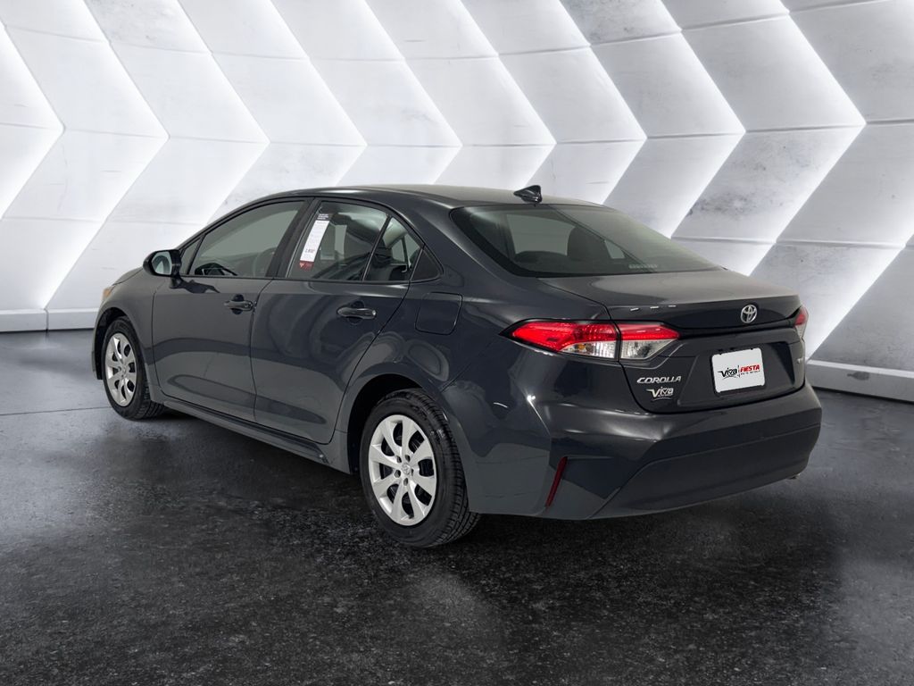 2023 Toyota Corolla LE photo 6