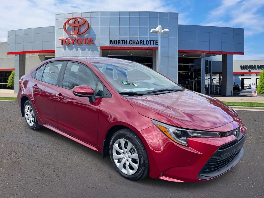 2026 Toyota Corolla LE's photo