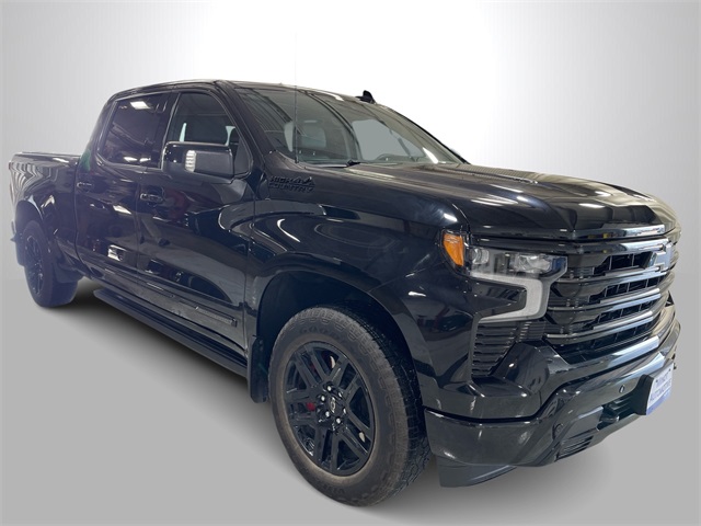 2024 Chevrolet Silverado 1500 High Country photo 2