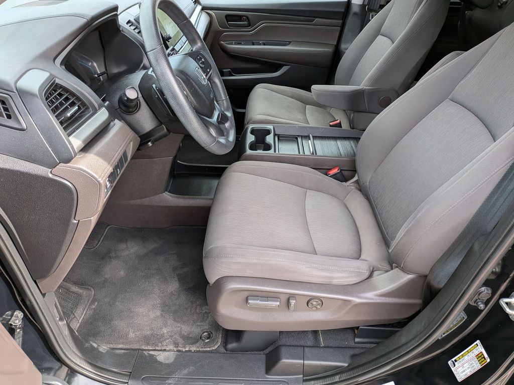 2018 Honda Odyssey EX photo 11