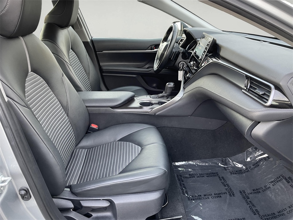 2023 Toyota Camry SE photo 12