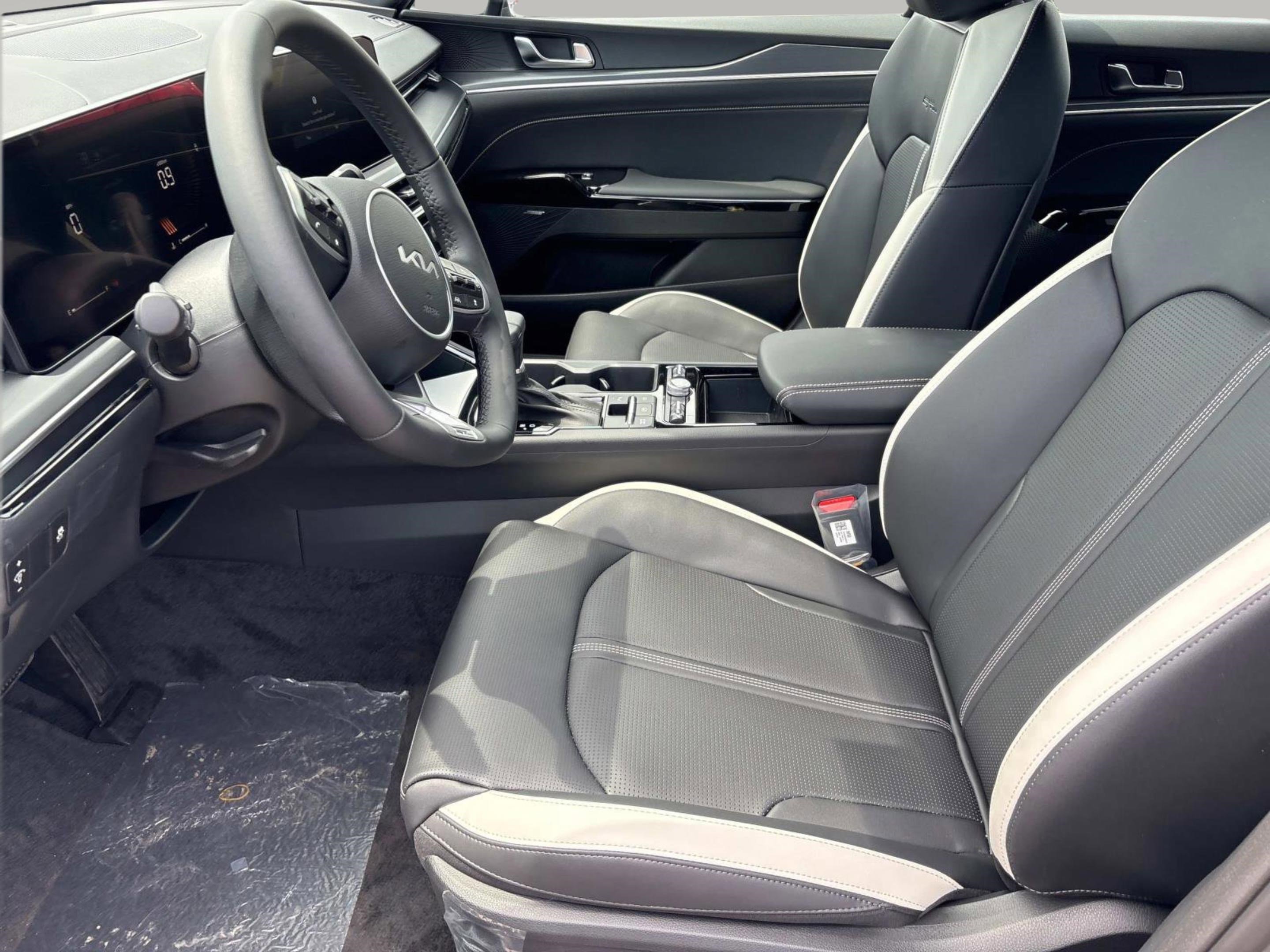 2025 Kia K5 GT-Line photo 20