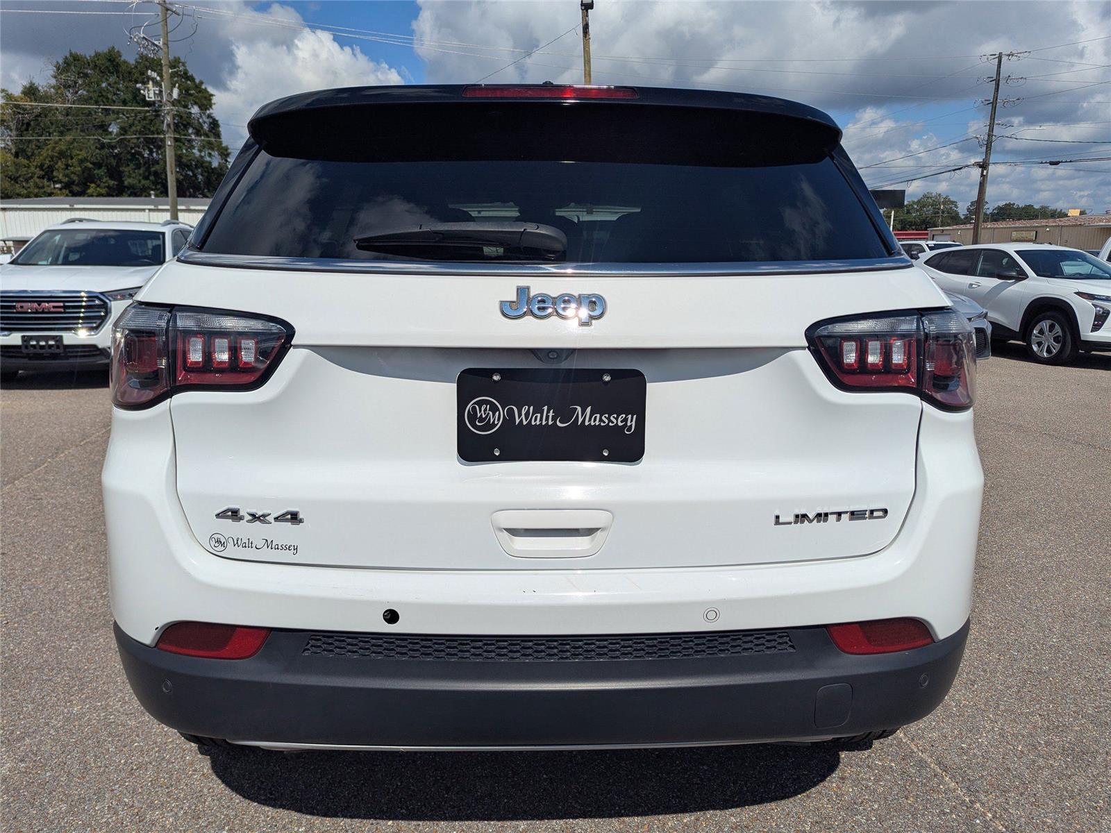 2023 Jeep Compass Limited photo 4