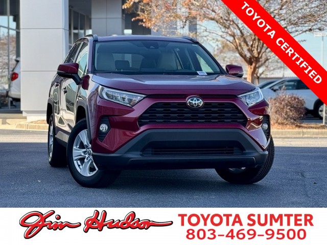 2021 Toyota RAV4 XLE's photo