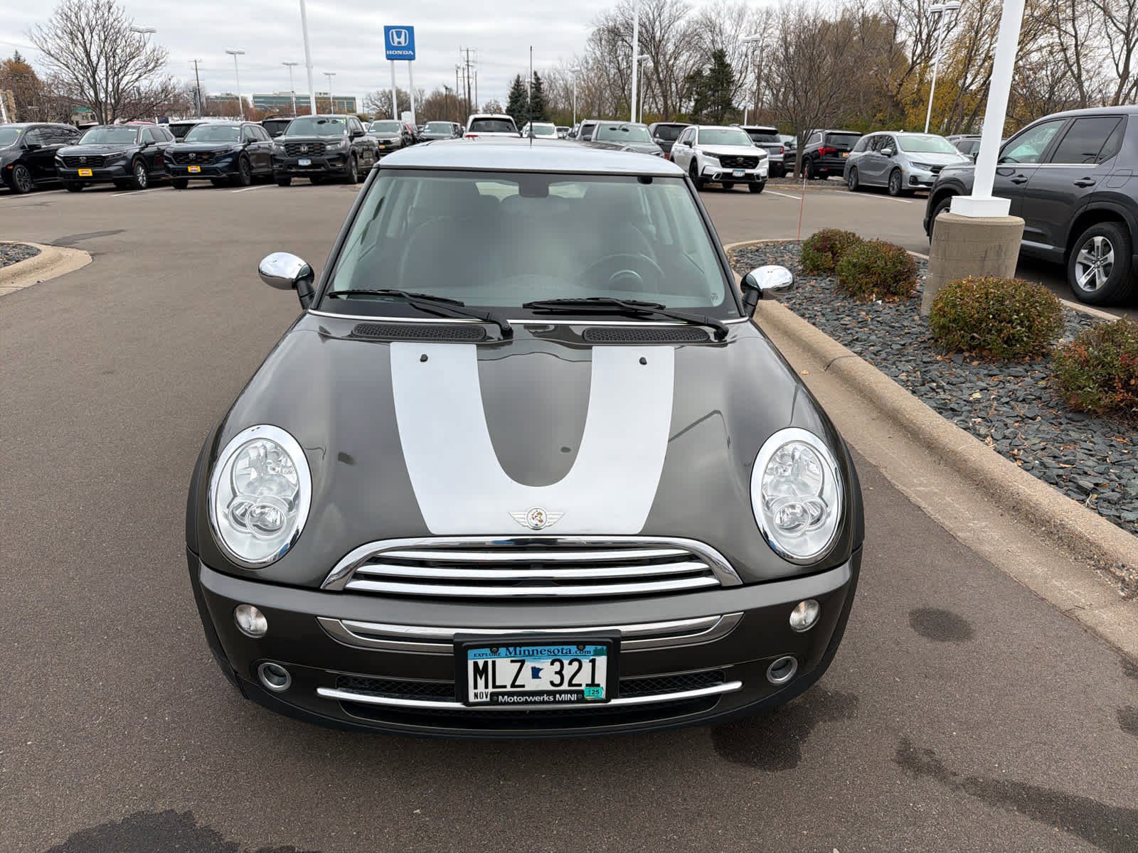 Used 2006 MINI Cooper Base with VIN WMWRC33526TJ75474 for sale in Hopkins, Minnesota