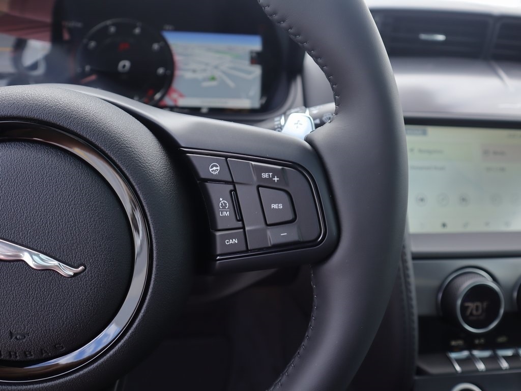 2024 Jaguar F-TYPE P450 photo 27
