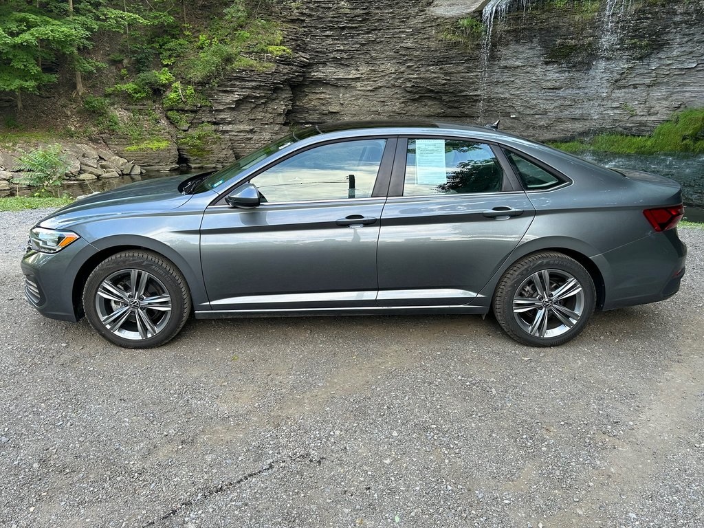 2024 Volkswagen Jetta 1.5T SE photo 2