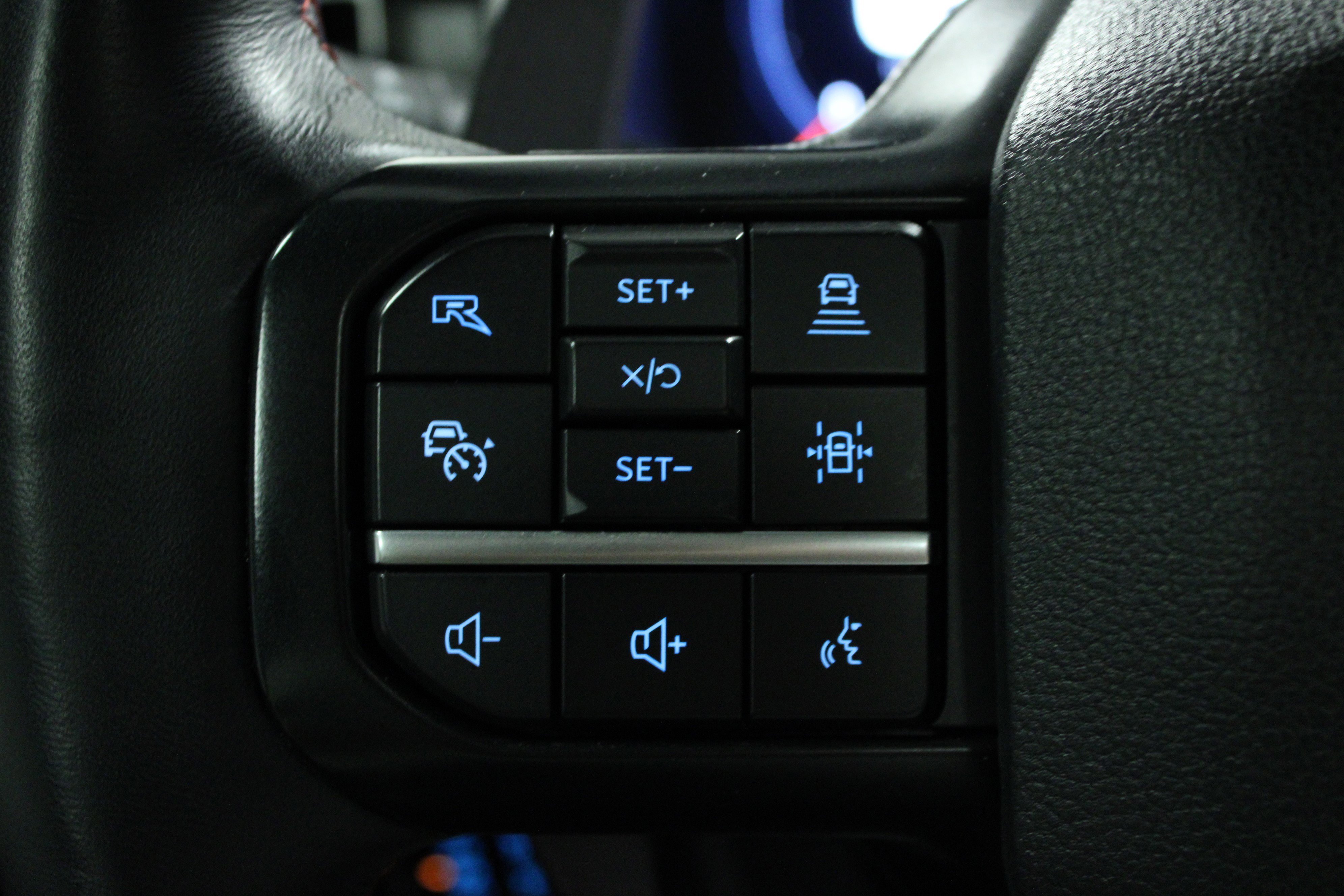 Used 2023 Gray Ford Raptor image 21