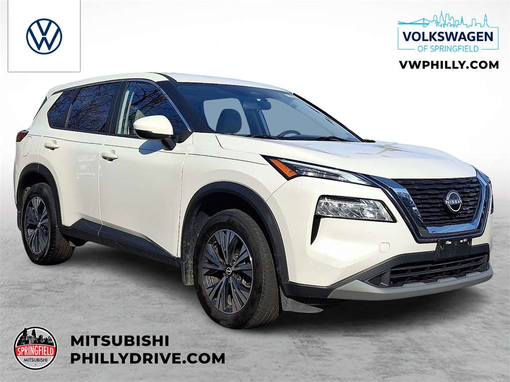 2023 Nissan Rogue SV's photo