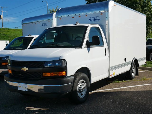 2025 Chevrolet Express Cutaway 3500 photo 3