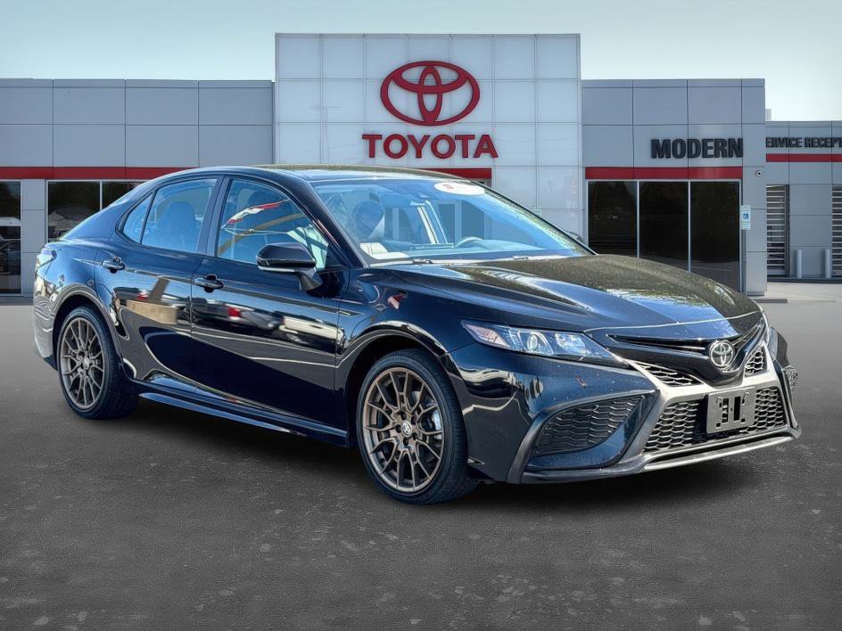 2024 Toyota Camry SE photo 3