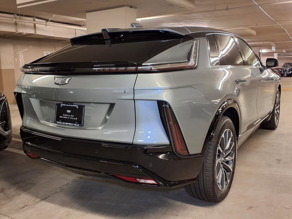 2025 Cadillac Lyriq Sport photo 8