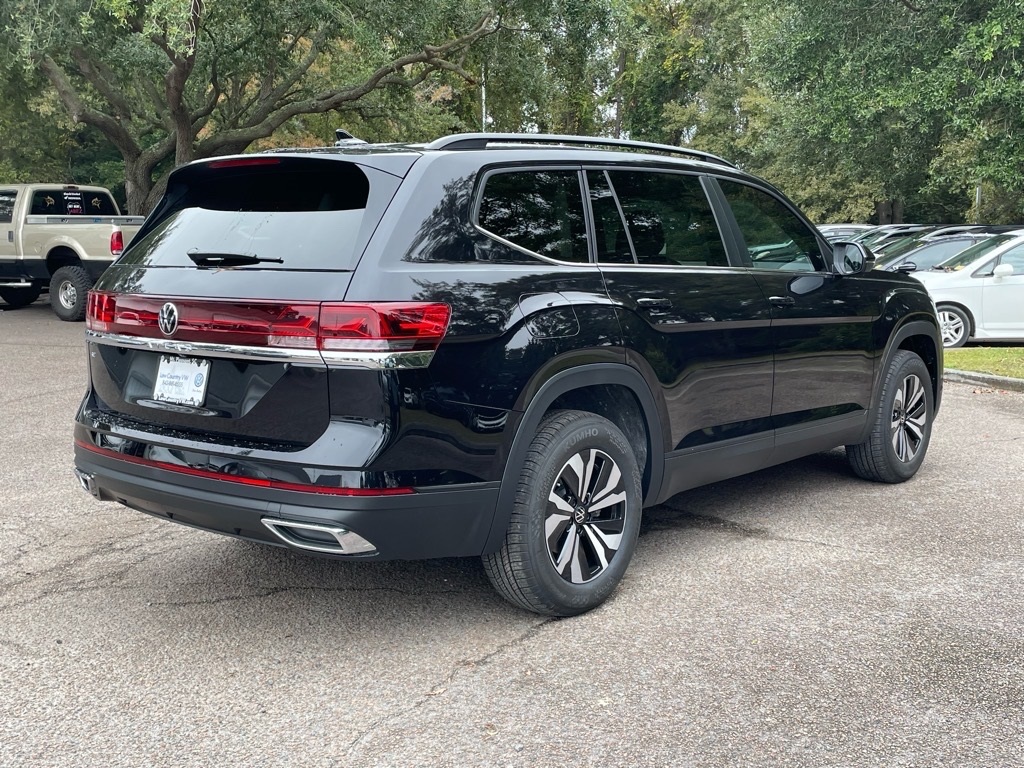 2026 Volkswagen Atlas SE photo 3