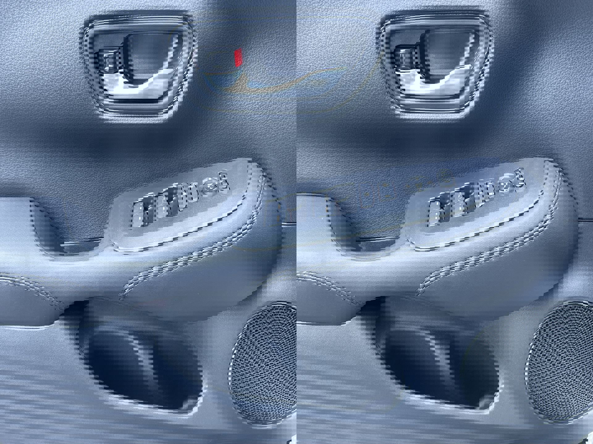 2026 Honda HR-V LX photo 13