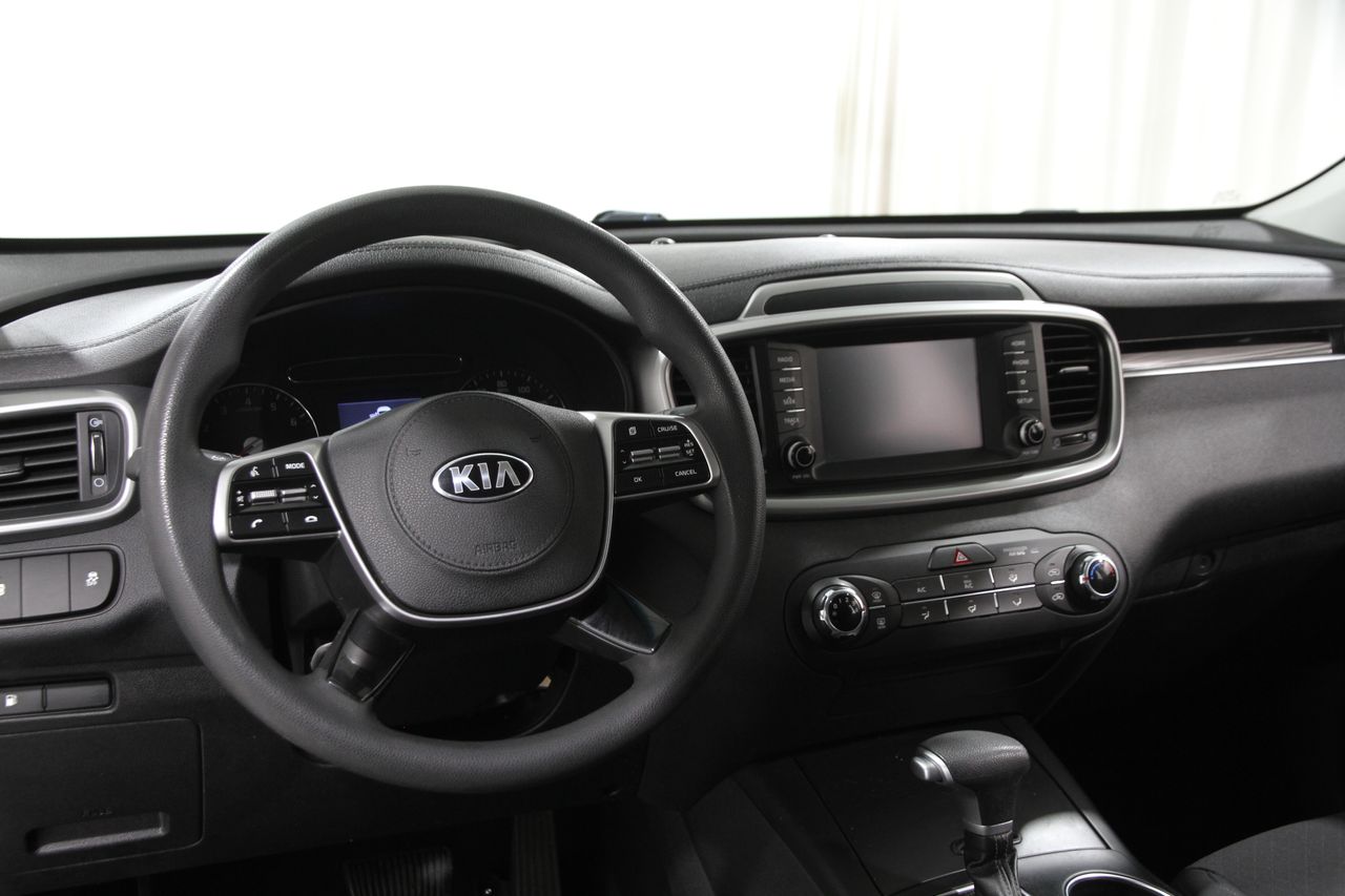2020 Kia Sorento LX photo 6
