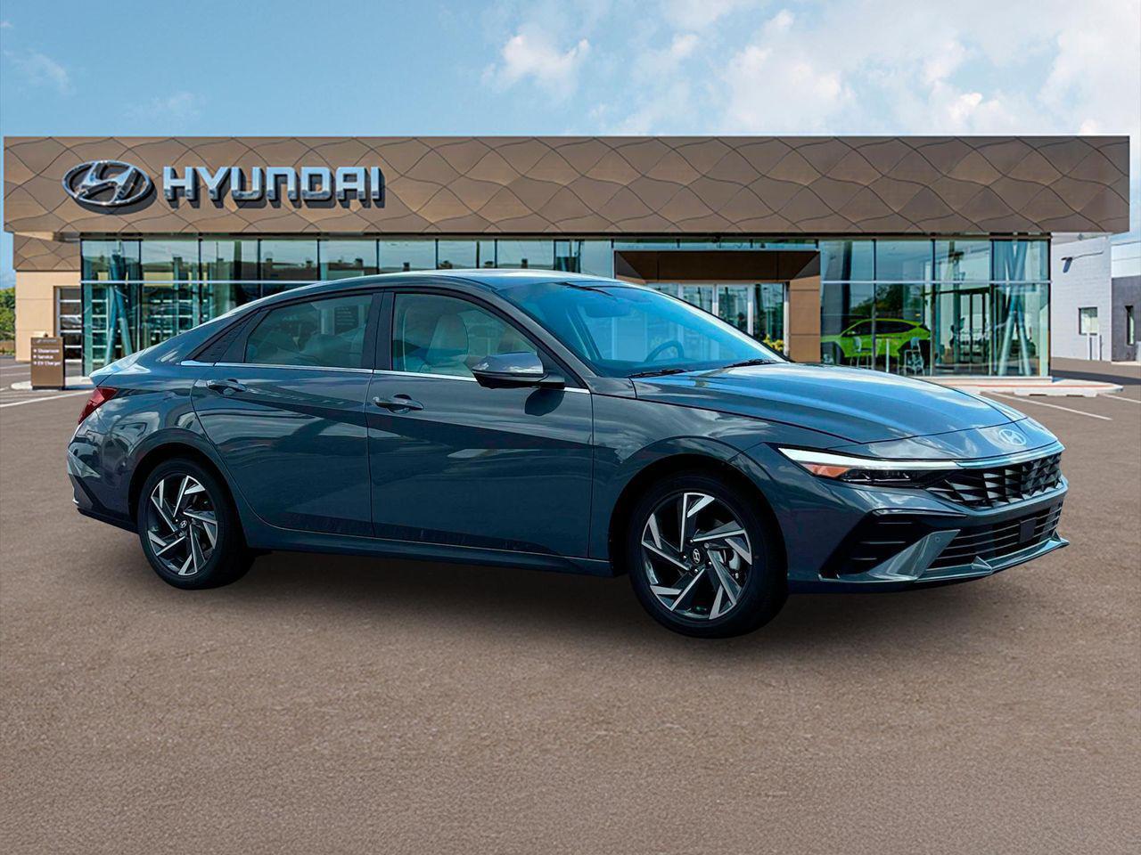 2025 Hyundai Elantra Limited photo 10