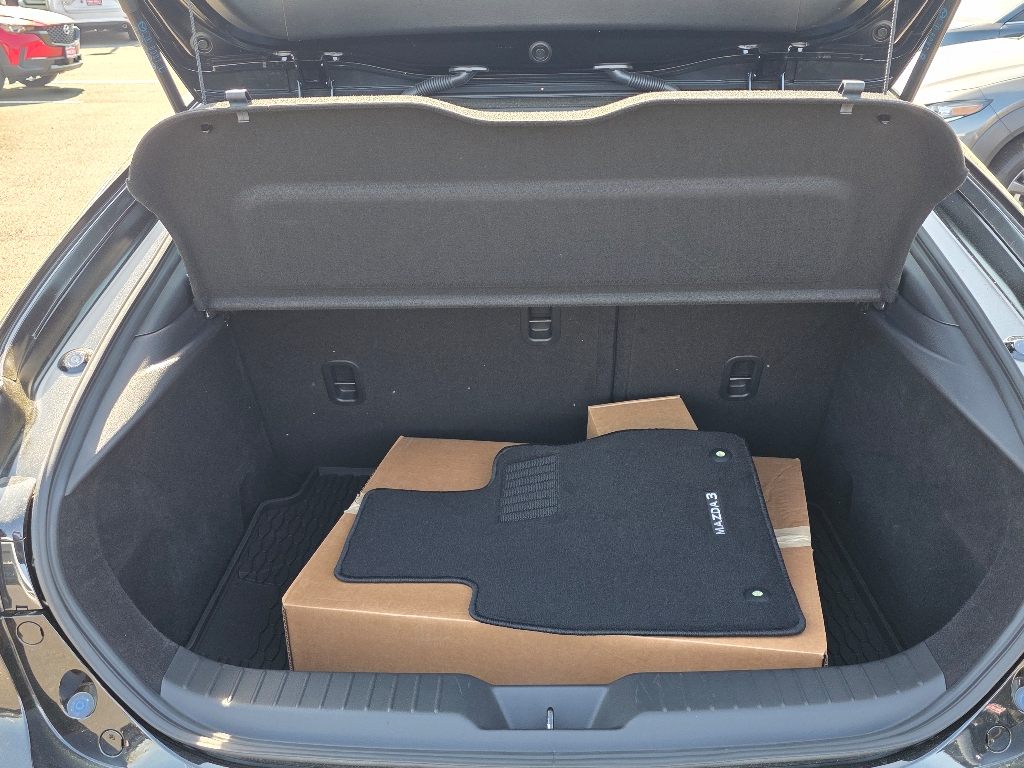 2025 Mazda Mazda3 Hatchback 2.5 Select Sport photo 4