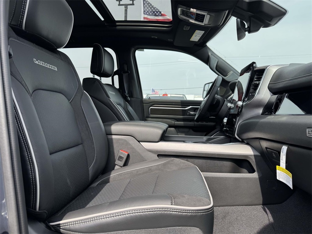 2026 Ram 1500 Laramie photo 14