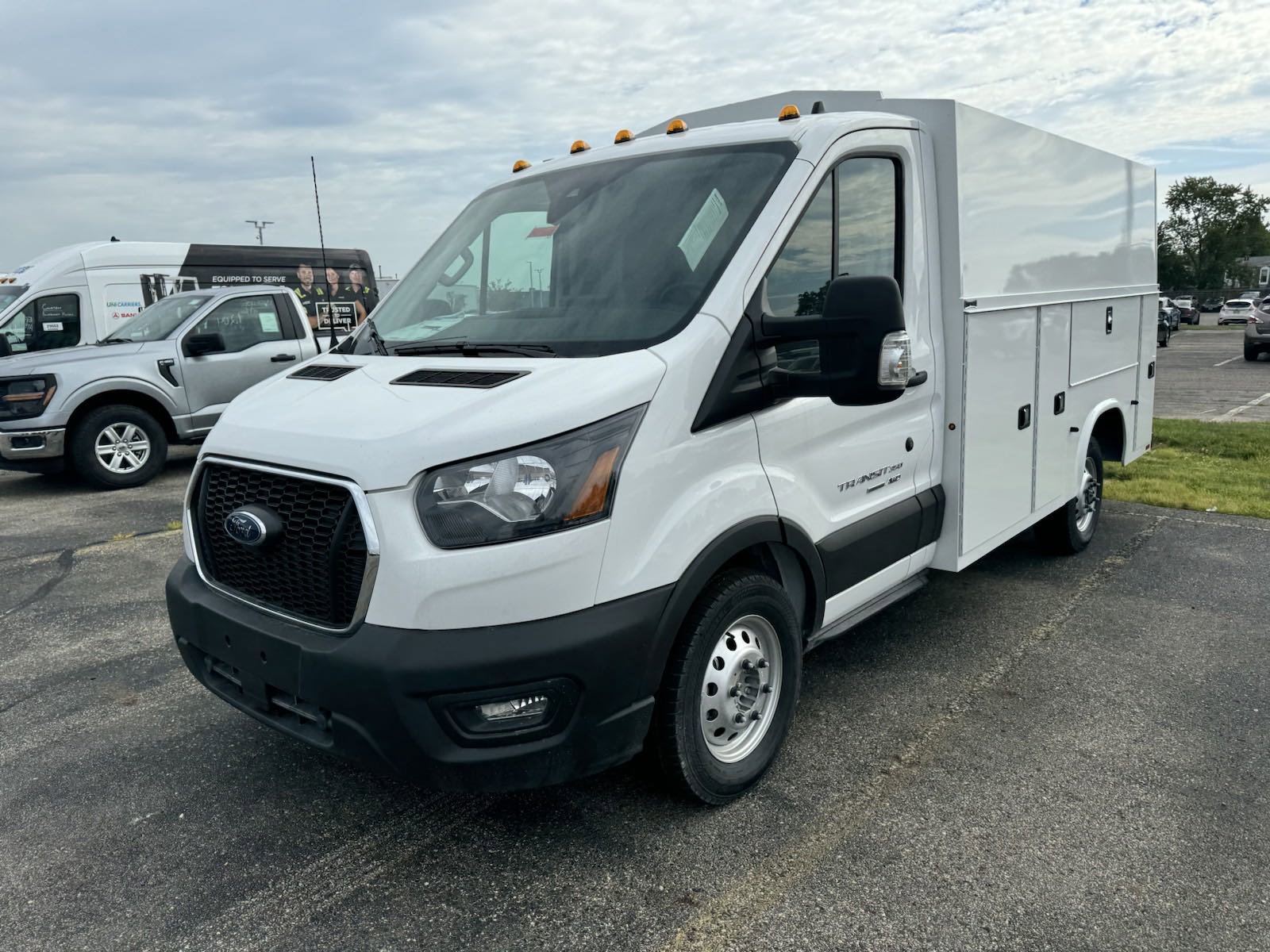2024 Ford Transit Cutaway photo 6