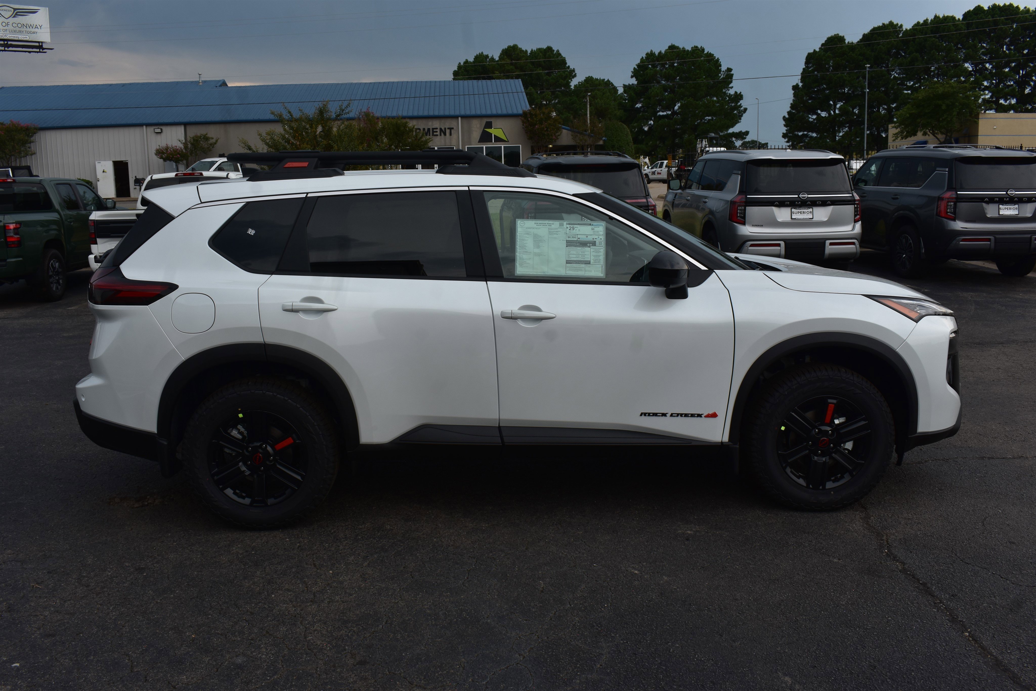 2026 Nissan Rogue SV photo 4