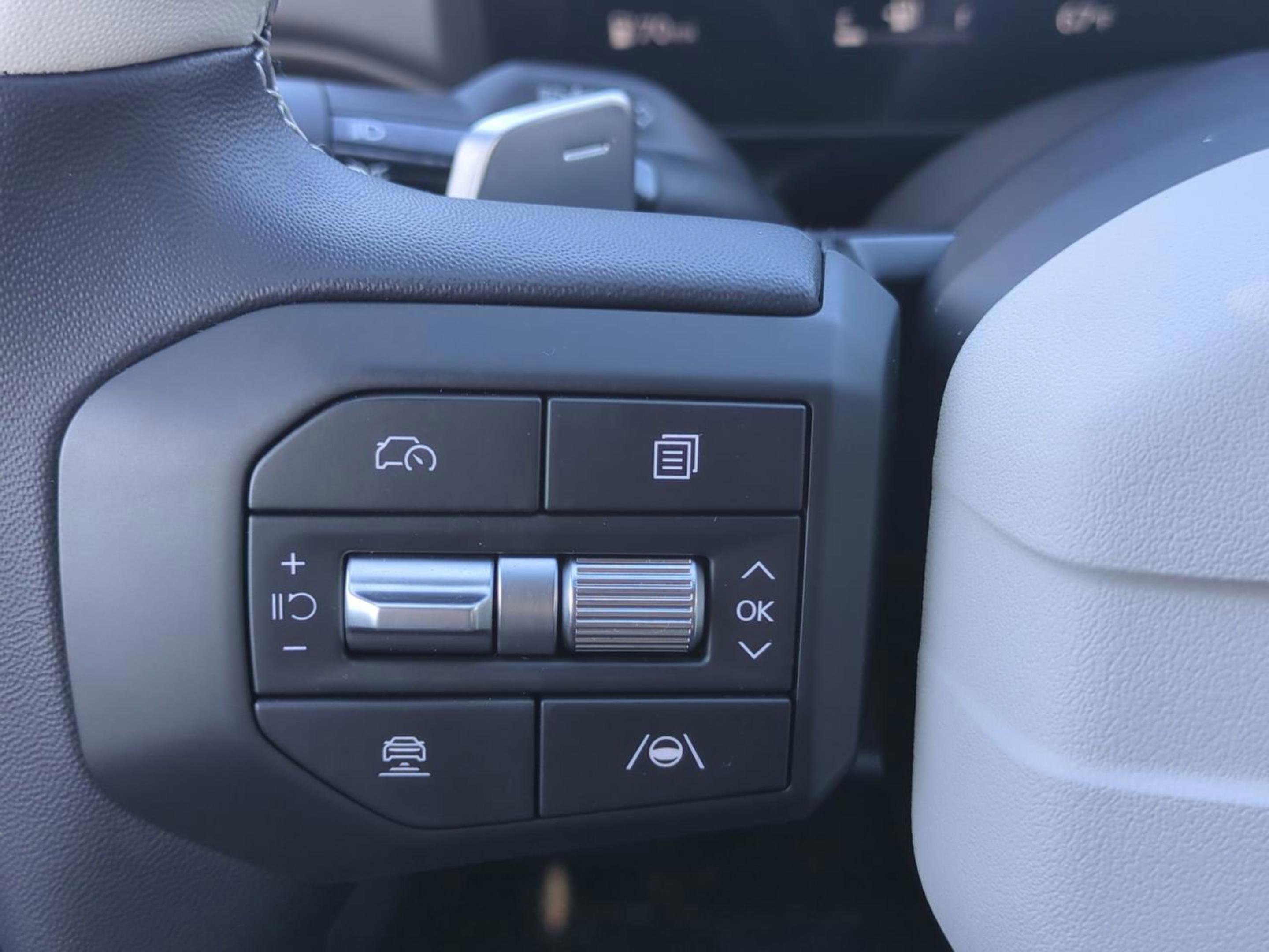 2025 Kia K4 GT-Line photo 18