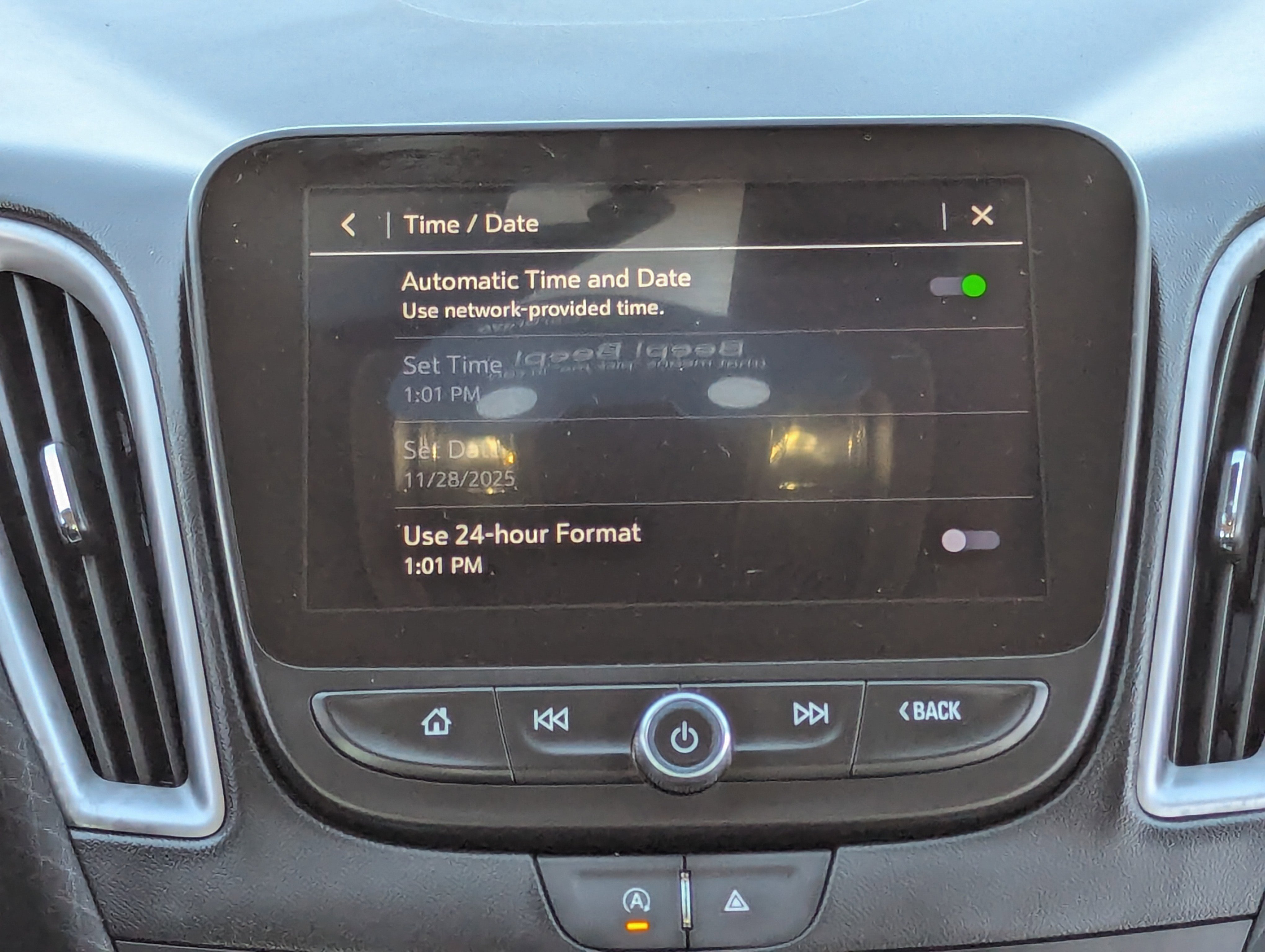 2023 Chevrolet Malibu 1LT photo 2